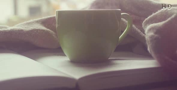 دانلود ویدیو فنجان قهوه صبحانه و کتاب